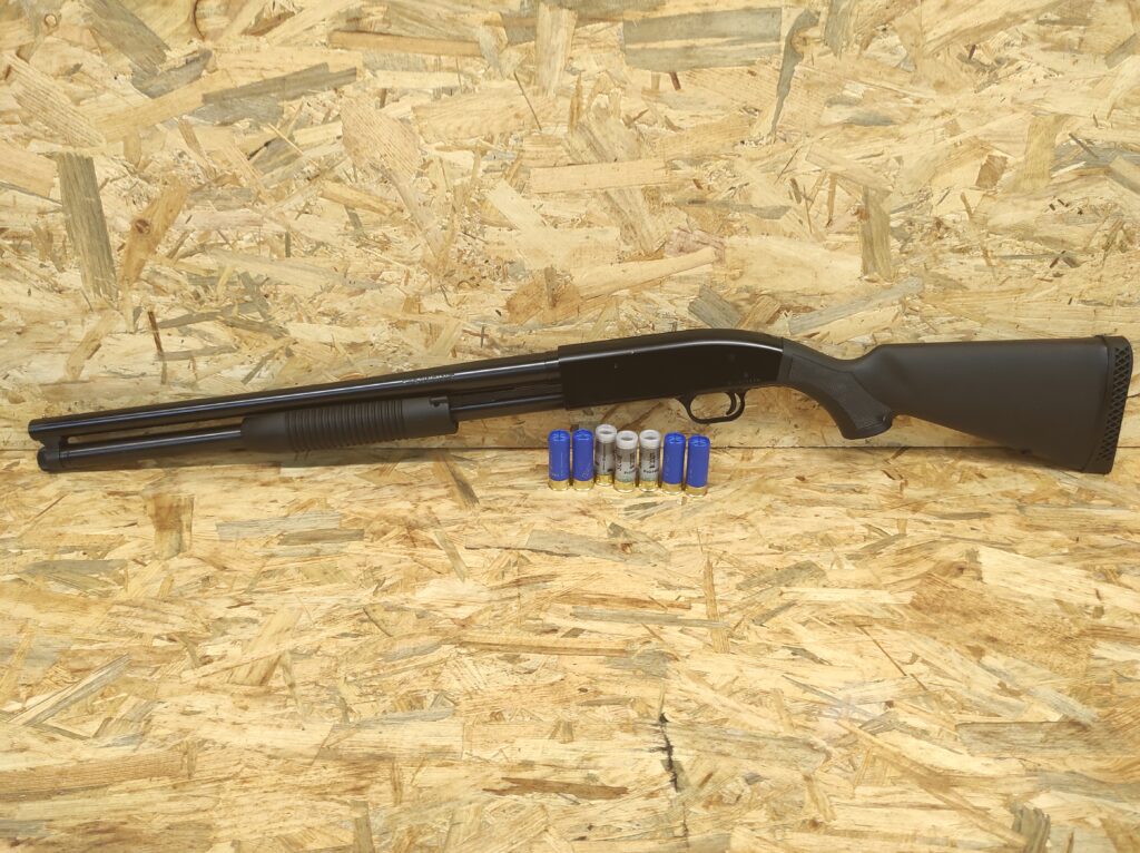 strzelba pump action "pompka" MOSSBERG 88 MAVERICK  kal. 12/76